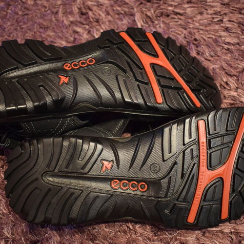 Ecco Receptor Technology Hiking Sandals for Men size 44 like new