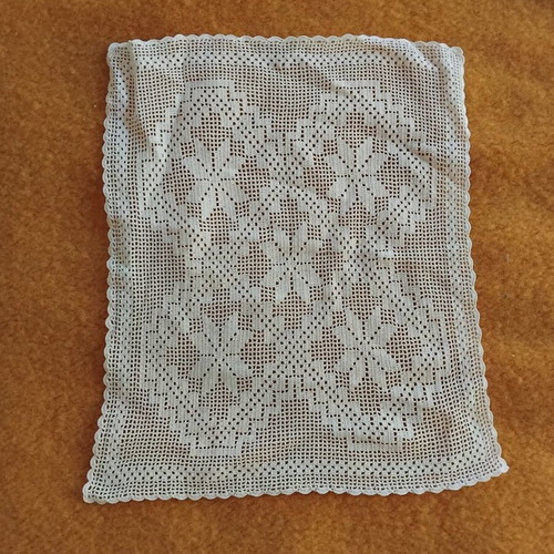 Vintage handmade filet doily 37x30 cm used