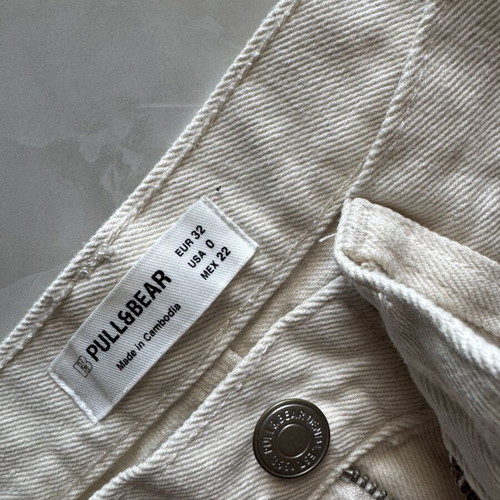 Pull & Bear beige jeans like new