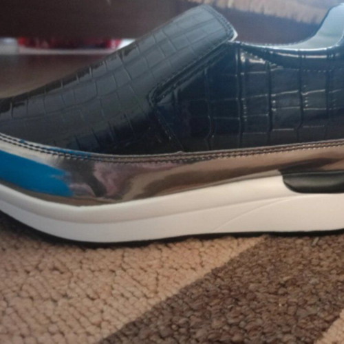 Black patent leather women's loafers sneakers Shein like new, size 41