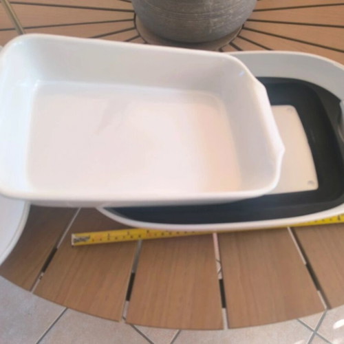 Biesse casserole dish like new with lid, oven safe