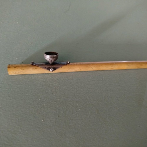 Handmade vintage pipe like new, wooden with metal holder