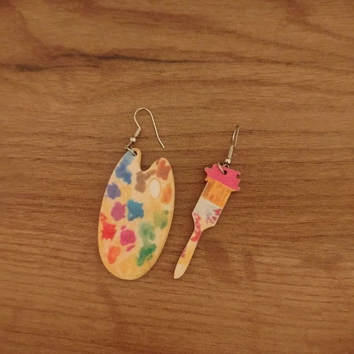 Earrings set brush and palette used, multicolor