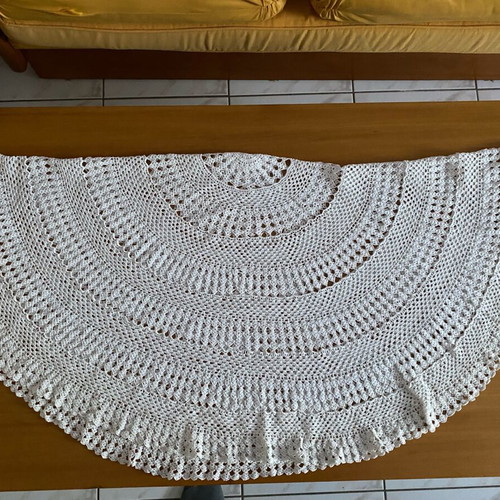 Handmade round crochet tablecloth like new, white with crochet detail