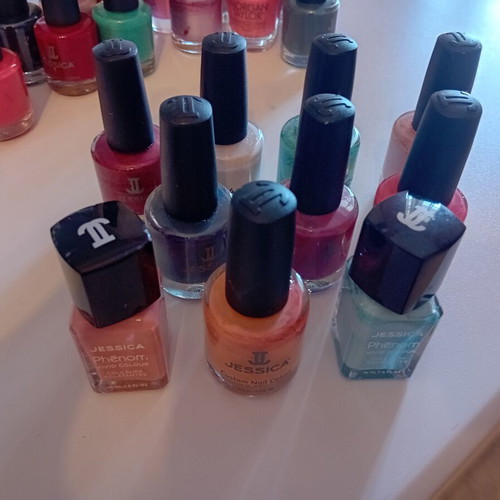 Mano nail polish like new, removable with acetone