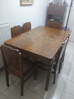 Wooden dining table with 6 chairs used, oak