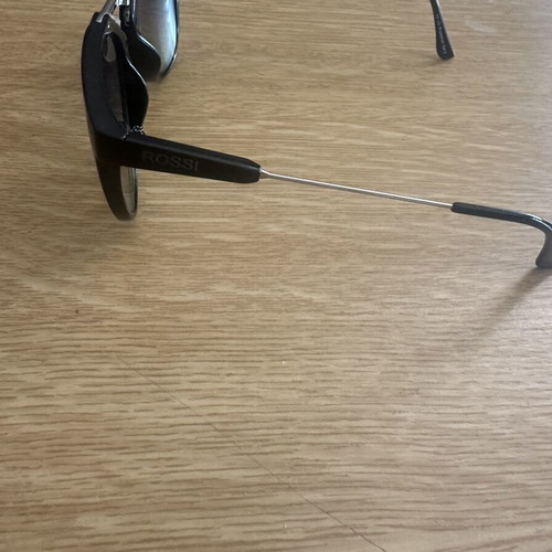 Black Sunglasses like new with modern frame