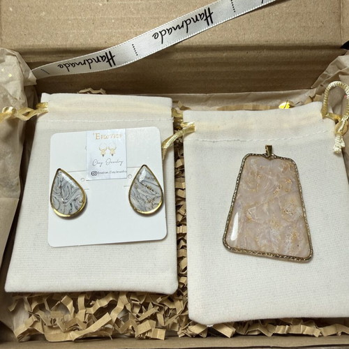 Enotion Handmade Jewelry Set New, White and Gold