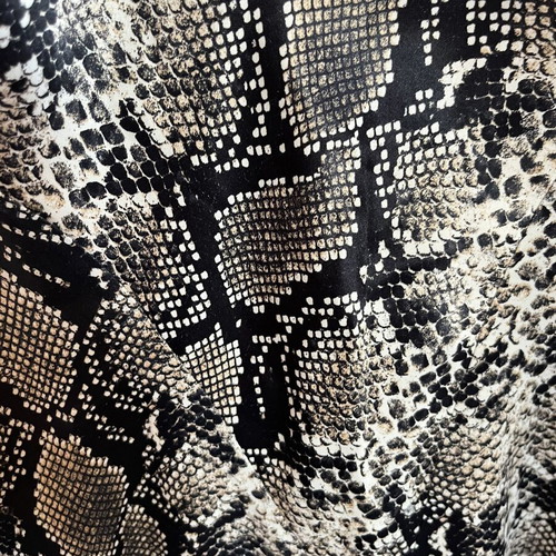 Zara dress medium new, black and white