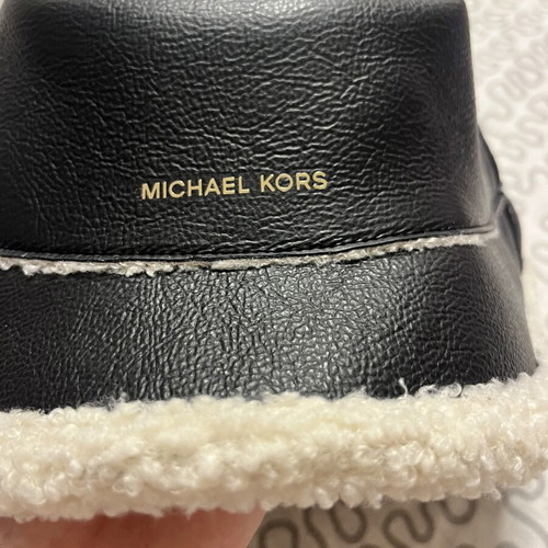 Michael Kors bucket hat size 58cm, black and white