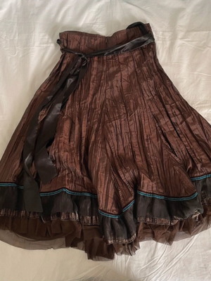 Brown skirt with details and fabric belt, size S, like new