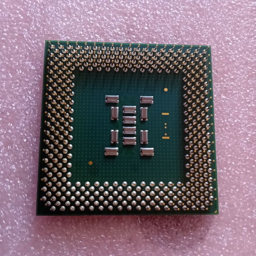 Intel Pentium III 733 MHz CPU used, Socket 370