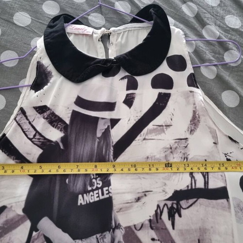 Satin blouse with unique collar, onesize, like new, black and white