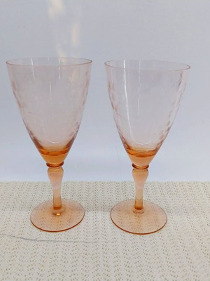 Set of 2 vintage Bulgarian coral glass liqueur glasses