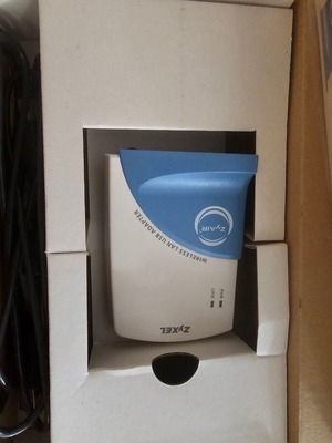 ZyXEL ZyAIR B-200 Wireless LAN USB Adapter like new