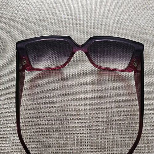 Anna Riska sunglasses used, purple