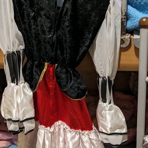 Pirate carnival costume used for girl 8-10 years old