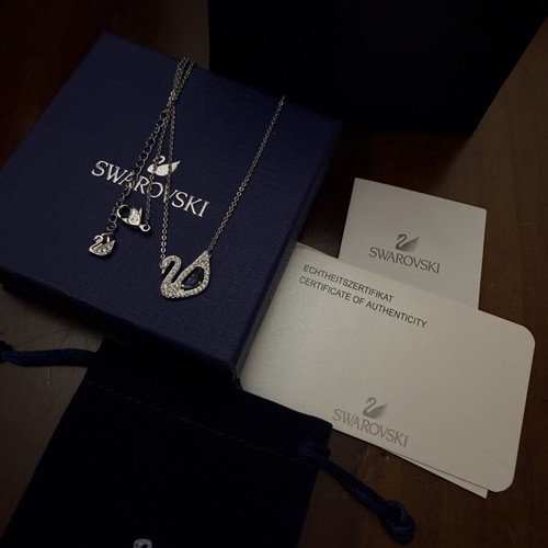 Swarovski Swan Necklace new, blue and silver
