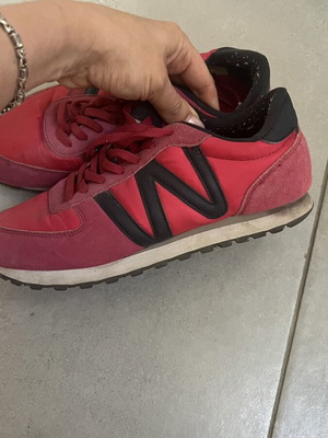 Wesc sneakers used, pink, size 39