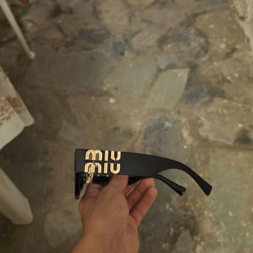 Miu Miu MU 09VS sunglasses new, black