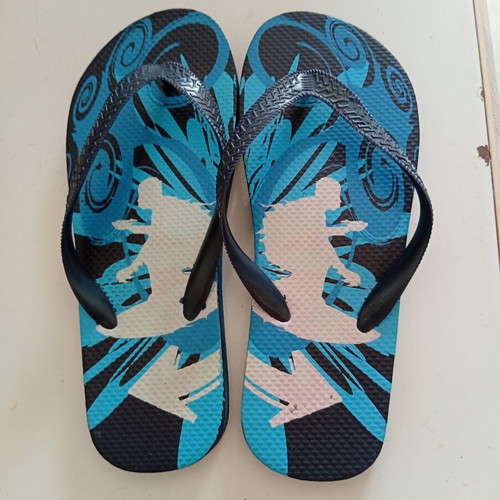 Women's flip flops size 40 like new, black and blue