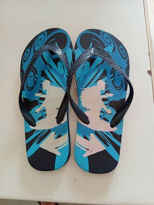 Women's flip flops size 40 like new, black and blue