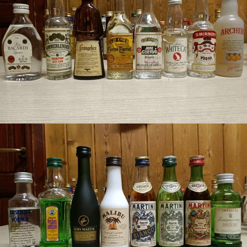 Miniature bottles of drinks like new, pack of 105 pieces
