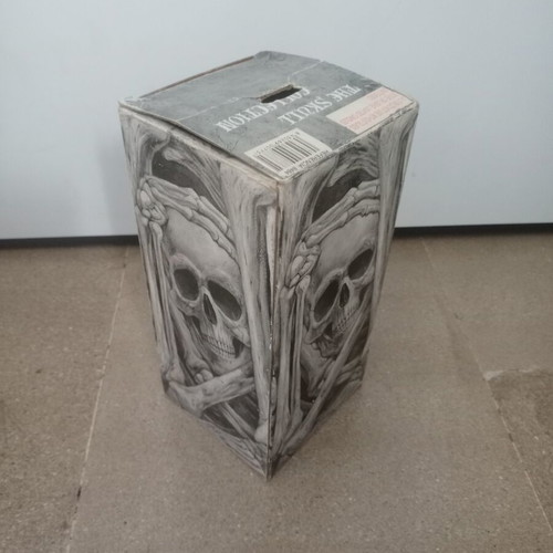 Ashtray Skeleton like new with skull design