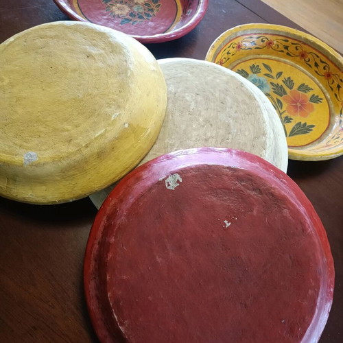 Vintage round papier-mâché table bowls hand-painted, used, set of 6