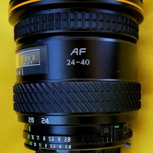 Tokina AT-X 240 AF Nikon lens like new, 24-40mm f/2.8 zoom