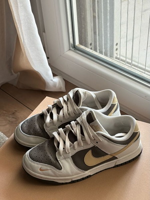 Nike Dunk Low Ironstone/Sesame като нови, номер 36.5