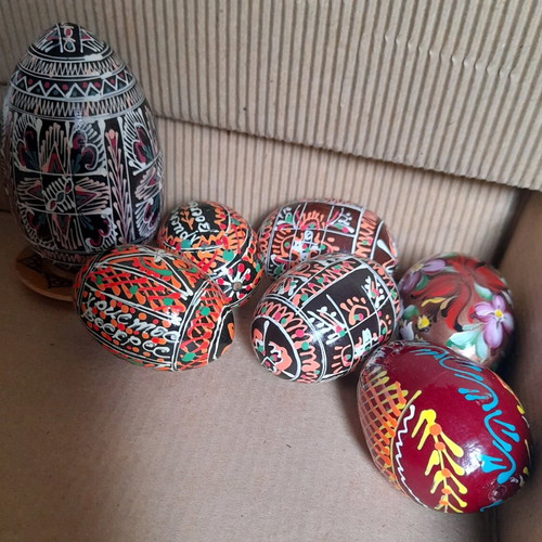Σετ 7 χειροποίητα ξύλινα αυγά Pysanka style σαν καινούργια