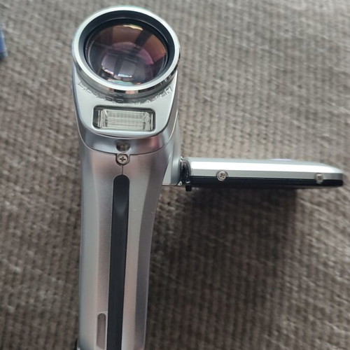 Sanyo Xacti Vintage Digital Camera 4MP with 60x Zoom and Accessories