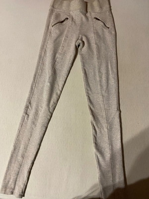 Κολάν Bershka σε ανοιχτό μπεζ χρώμα slim fit σαν καινούργιο, μέγεθος M