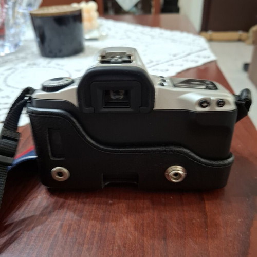 Canon EOS 300 analog camera like new