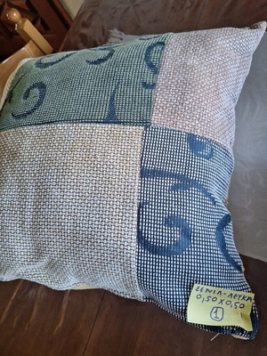 Chenille pillows new, pack of 9 pieces