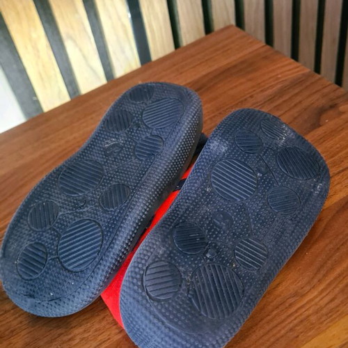 Mikey Mouse slippers used, size 24