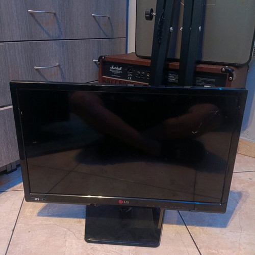 LG 24" Monitor like new