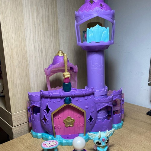 Magic Mixies: Mixlings Magic Castle like new with all accessories