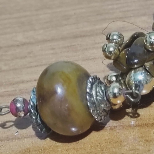 Necklace with semi-precious stones used, beige and brown tones