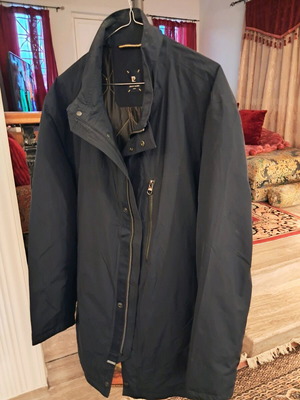 Men's waterproof parka Pierre Cardin like new, size 33, black