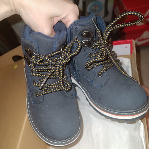 Boots size 27 like new