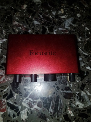 Focusrite Scarlett Solo 4th Gen audio interface with BM800 mic