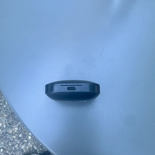 Redmi Buds 5 charging case and earbuds for repair or parts