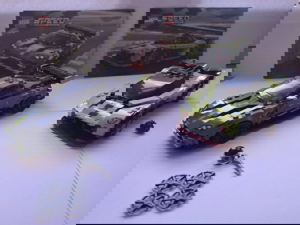 Lego Aston martin valkyrie&vantage.