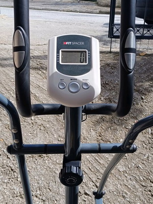 Elliptical fitness machine like new