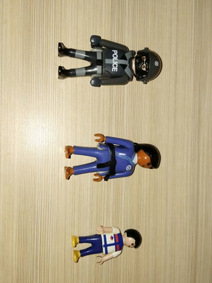 Playmobil figures used, in excellent condition, pack of 3