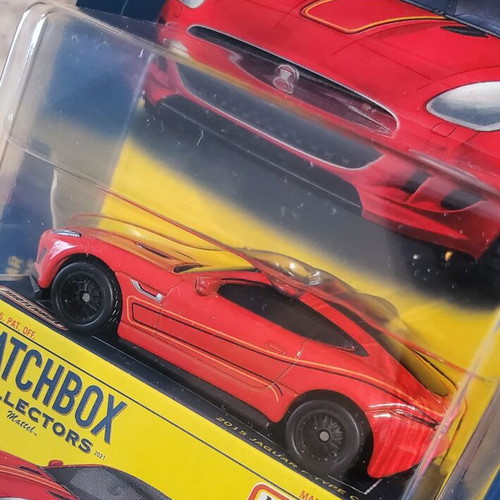 Matchbox Premium Jaguar F-Type Coupe new, sealed