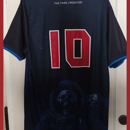 Iron Maiden Football Shirt Final Frontier 2XL like new