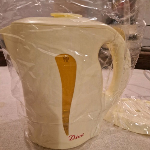 Diva electric kettle new beige color